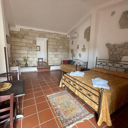 Agriturismo Masseria Saittole Carpignano Salentino Eksteriør billede
