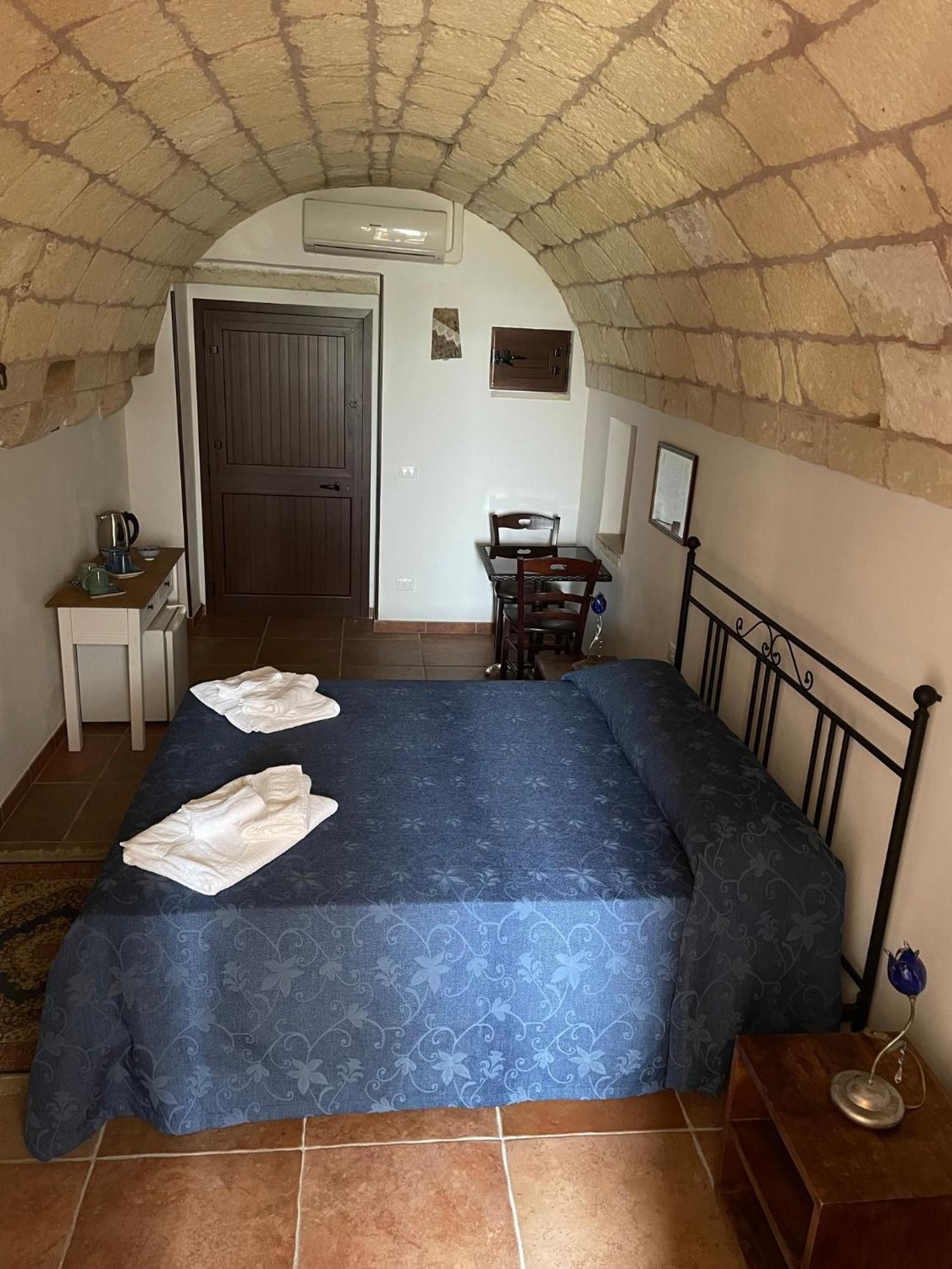 Agriturismo Masseria Saittole Carpignano Salentino Eksteriør billede